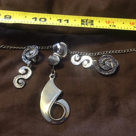 Silver swirl necklace and  earrings - Picture 6 of 6